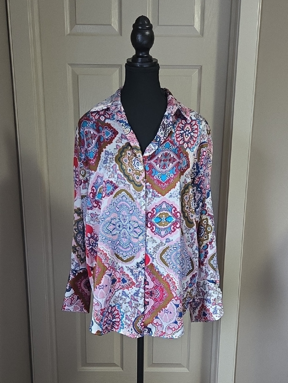 Zara Pink, Navy & Olive Paisley Button-Down Top